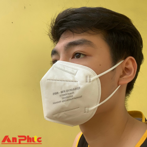 khẩu trang không thể thiếu mùa dịch