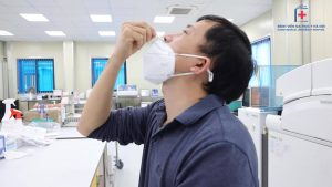 Làm xét nghiệm tại nhà