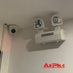 cách lắp đặt đèn chiếu sáng sự cố