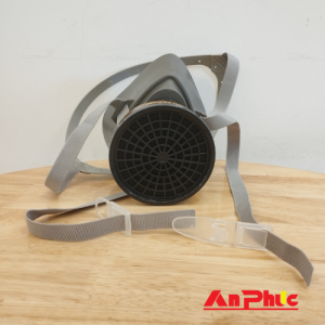 mặt nạ phun thuốc trừ sâu